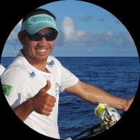 Profile photo of Captain Experiences guide Carlos