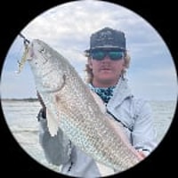 Profile photo of Captain Experiences guide Tanner