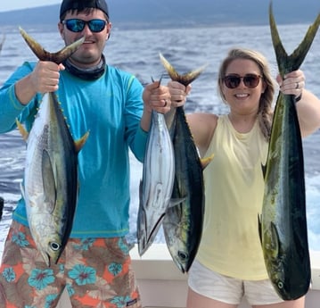 Blackfin Tuna, Mahi Mahi / Dorado, Skipjack Tuna fishing in Kailua-Kona, Hawaii