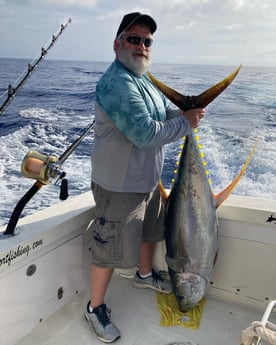Yellowfin Tuna fishing in Kailua-Kona, Hawaii