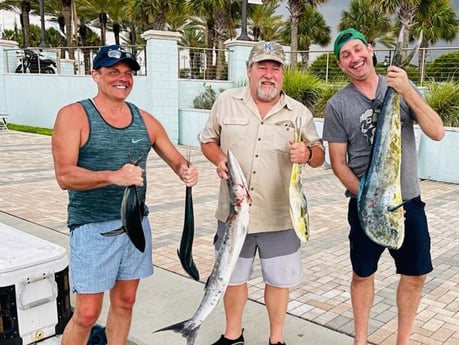 Barracuda, Blackfin Tuna, Mahi Mahi / Dorado Fishing in West Palm Beach, Florida