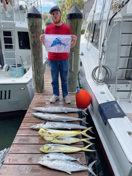 Cero Mackerel, Mahi Mahi / Dorado, Wahoo fishing in Fort Lauderdale, Florida