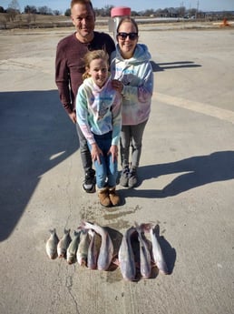 Blue Catfish, Striped Bass Fishing in Runaway Bay, Texas