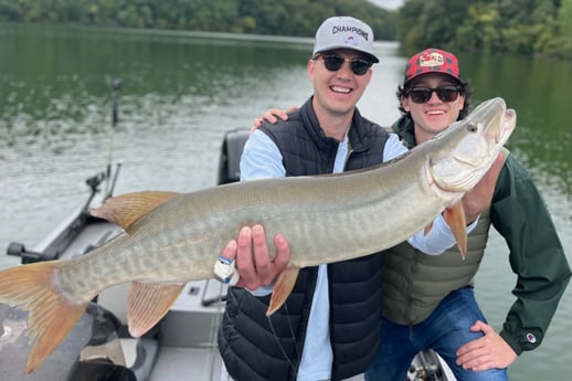 Muskie fishing in Knoxville, Tennessee