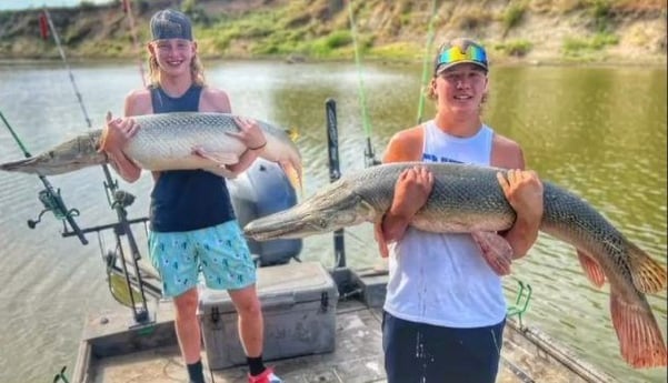 Alligator Gar Fishing in Dallas, Texas