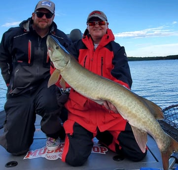 Muskie fishing in Knoxville, Tennessee