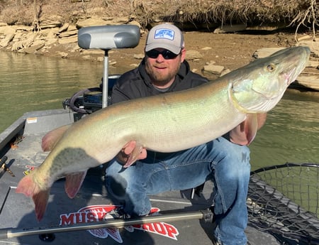 Muskie Fishing in Knoxville, Tennessee