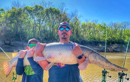 Alligator Gar Fishing in Dallas, Texas