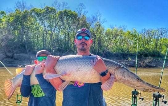 Alligator Gar Fishing in Dallas, Texas