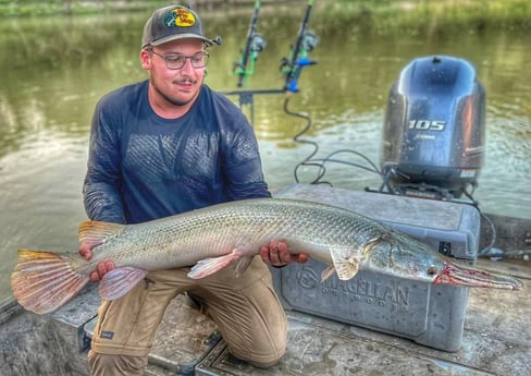 Alligator Gar Fishing in Dallas, Texas