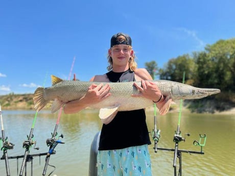 Alligator Gar Fishing in Dallas, Texas