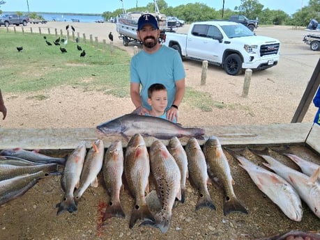 Blue Catfish, Redfish Fishing in