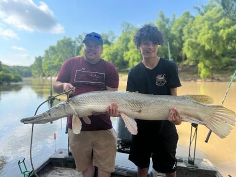 Alligator Gar Fishing in Dallas, Texas
