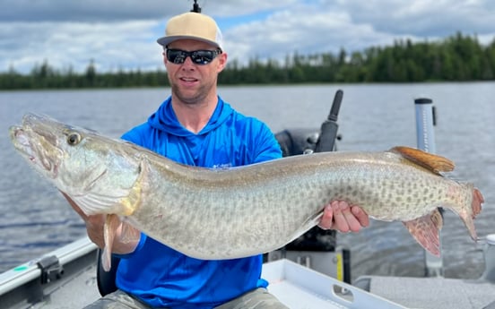 Muskie fishing in Knoxville, Tennessee