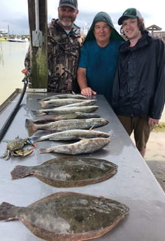 Crab, Flounder, Speckled Trout / Spotted Seatrout fishing in Surfside Beach, Texas