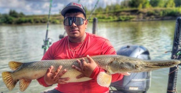 Alligator Gar Fishing in Dallas, Texas