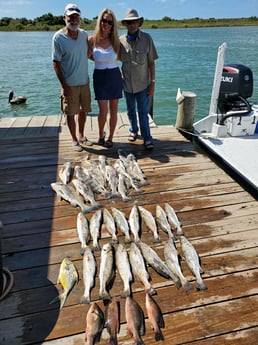 Black Drum, Florida Pompano, Speckled Trout / Spotted Seatrout fishing in Port O&#039;Connor, Texas