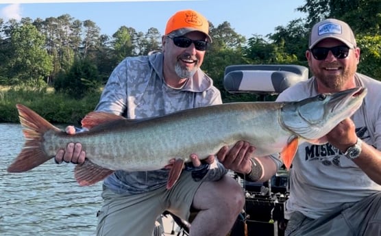 Muskie Fishing in Knoxville, Tennessee