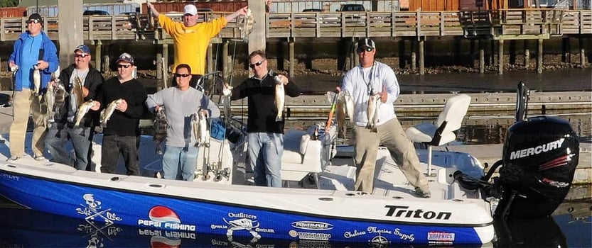 Boat photo for Port O'Connor Gigging