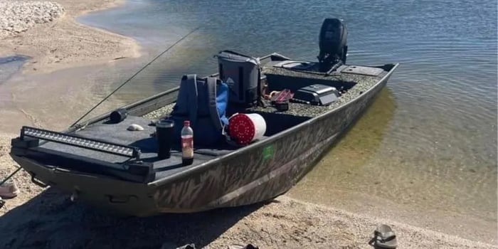 Boat photo for Iguana Hunting Veteran Guides