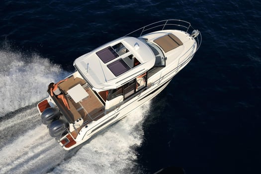 Boat photo for Private Patch Reef & Flats Fishing