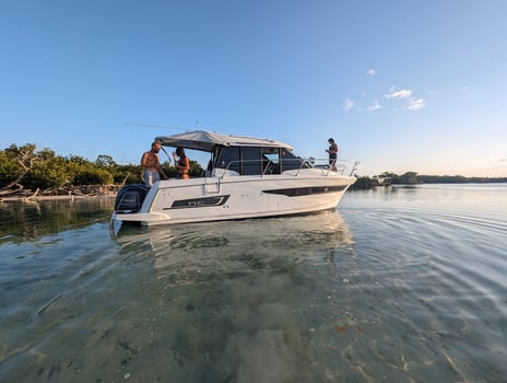 Boat photo for Private Patch Reef & Flats Fishing