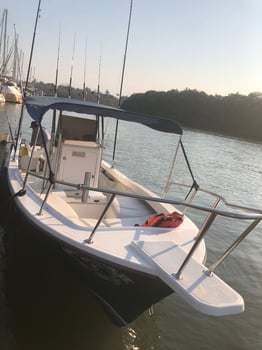 Boat photo for 4 hrs Fishing