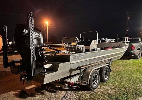 Boat photo for Trophy Alligator Gar Bowfishing 