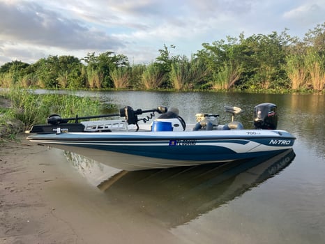 Boat photo for Urban Jungle Iguana Hunt
