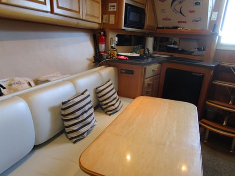 Boat photo for Freeport Run - 38' Luhrs