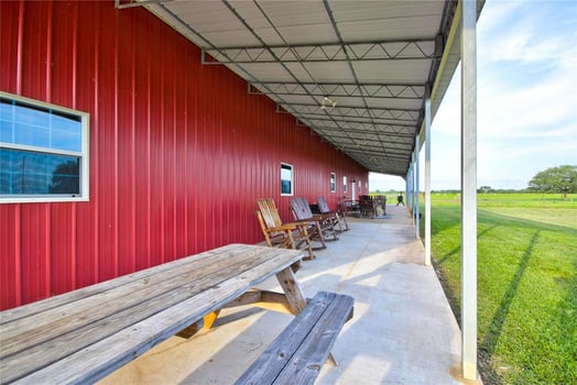 Lodge photo for Whitetail Hunt Close To Houston 