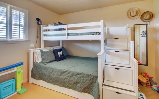 Lodge photo for Whitetail Hunt Close To Houston 