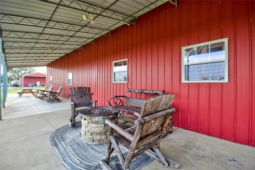 Lodge photo for Whitetail Hunt Close To Houston 