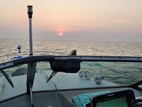 Boat photo for 12-Hour Full Moon Night Fishing
