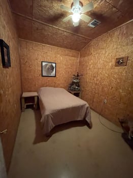 Lodge photo for Bow Hunting Hogs!