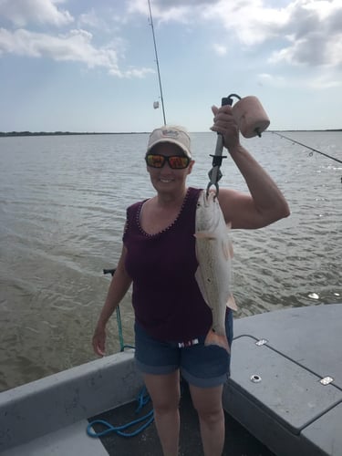 Inshore - 24’ El Pescador Cat In Port O'Connor