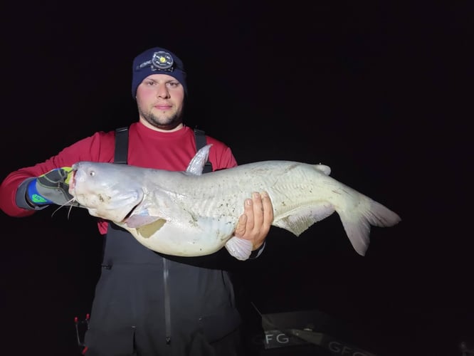 Lake Ray Hubbard Trophy Catfish Trip In Dallas