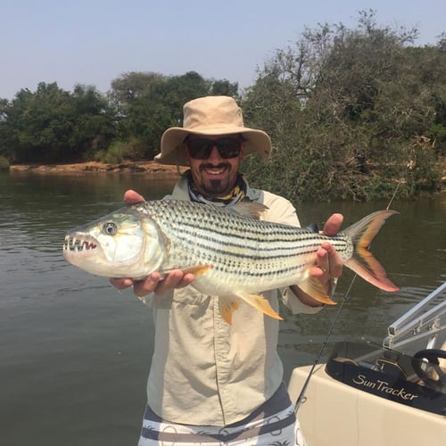 Luxury Zambia 5-Day Fishing Safari in Chimukuzi