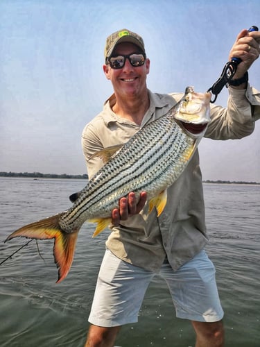 Luxury Zambia 5-Day Fishing Safari in Chimukuzi