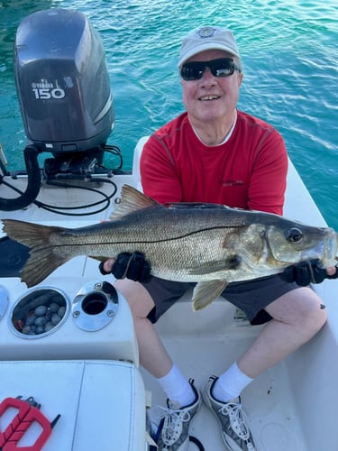 Inshore Charter - 22' Pathfinder in Miami Beach