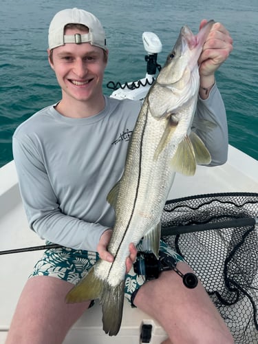 Inshore Charter - 22' Pathfinder in Miami Beach