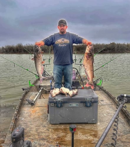 Lake Ray Hubbard Trophy Catfish Trip In Dallas