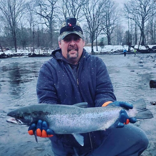 Salmon & Trout Fishing ( Sep 15 - Apr 25 ) - 18’ Hyde