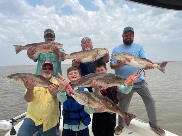 Full Day Inshore - 26' Blackjack In Boothville-Venice