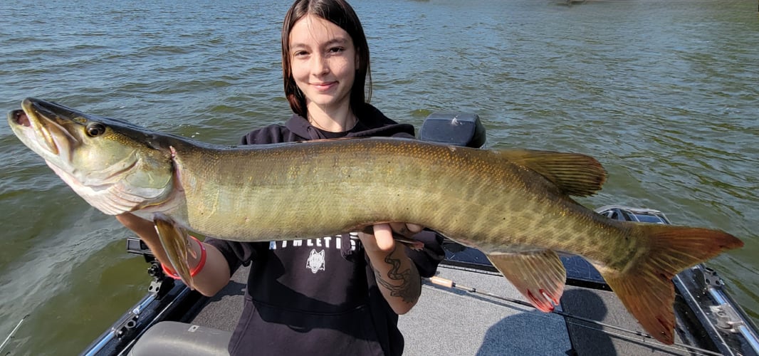 Wallhanger Musky Guide Trips in Eagle River