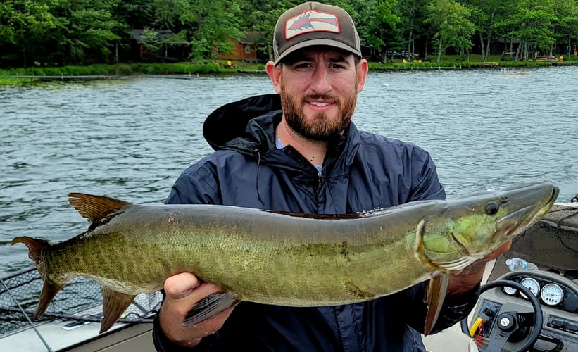 Wallhanger Musky Guide Trips in Eagle River
