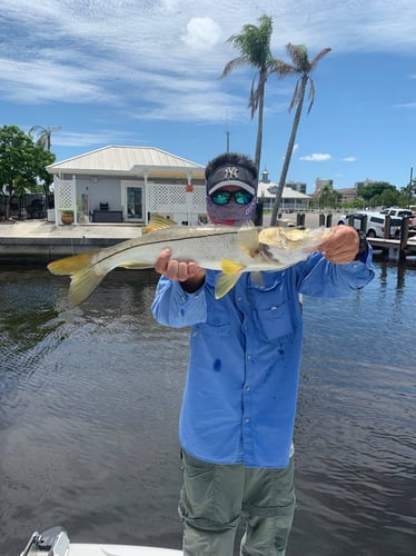 4 Hour Trip - 20' Pathfinder in Naples