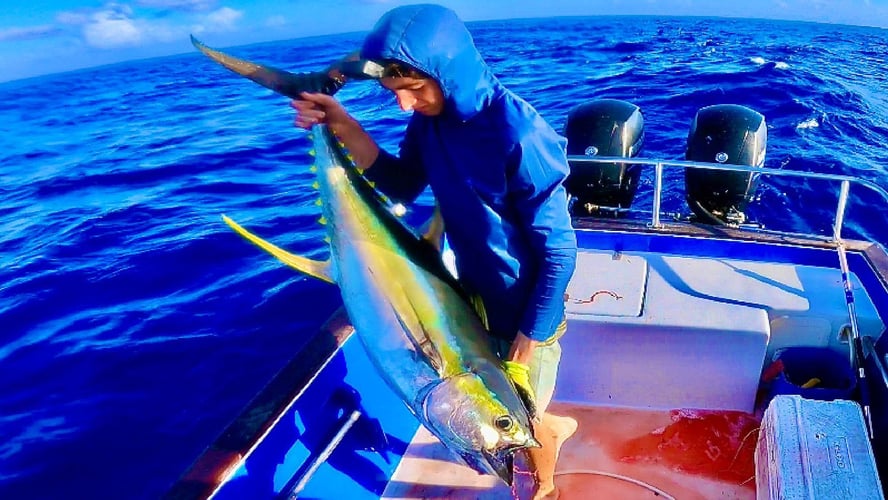 "Old Man and the Sea" Handlining in Gustavia