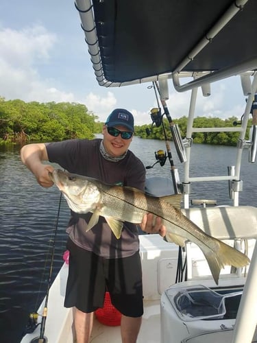 Inshore Bay Trip - 23' Aqua Star In Cape Coral