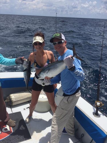Chasing Tuna & Wahoo - 31’ Rampage In West Palm Beach